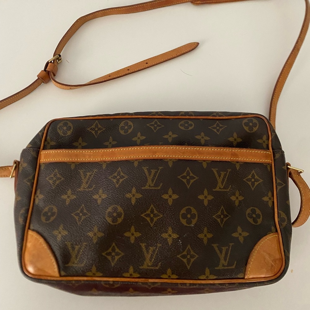 Vintage Louis Vuitton Monogram Trocadero 30